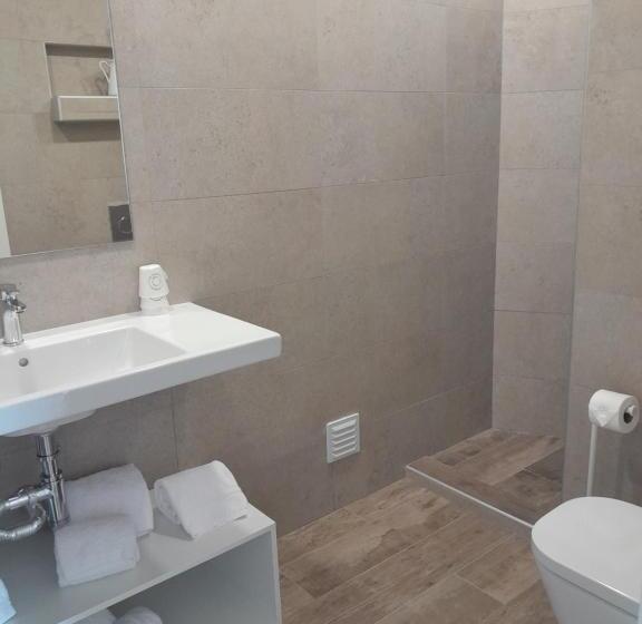 اتاق پریمیوم چهارنفره, Algarpapa Rooms