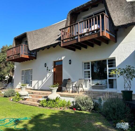 Дом 1 Спальня, Tree Aloe Guest House