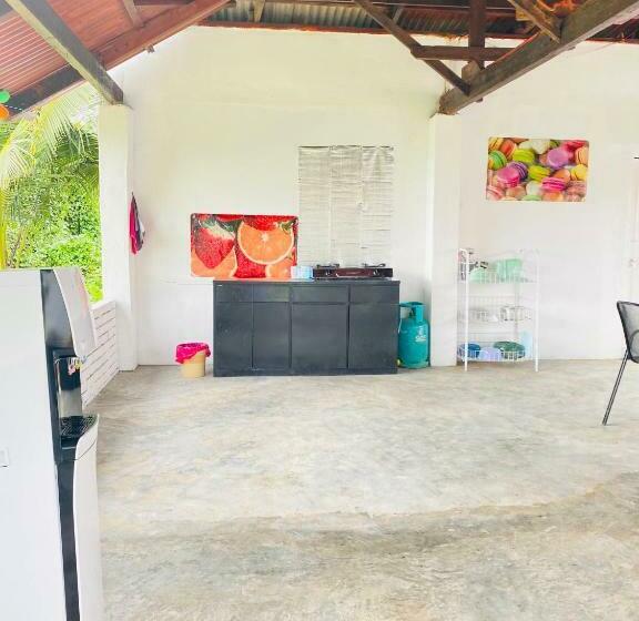 اتاق لوکس با چشم‌انداز دریا, Fat Mermaid Guesthouse