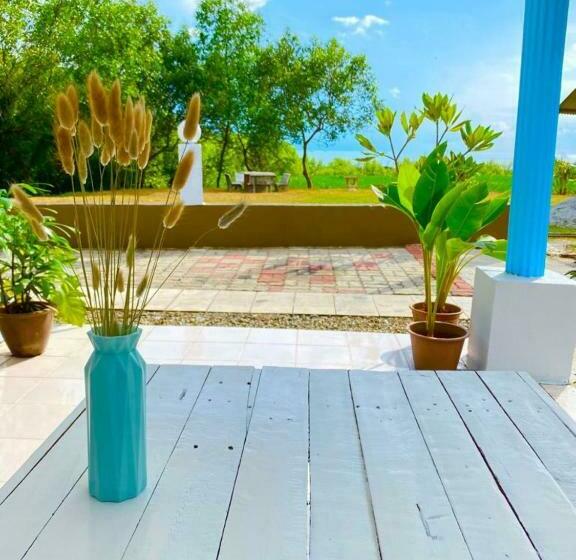 اتاق لوکس با چشم‌انداز دریا, Fat Mermaid Guesthouse