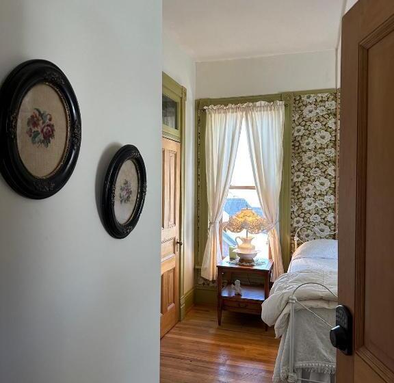 Люкс Deluxe Кровать Кинг, Gable House Bed And Breakfast Inn