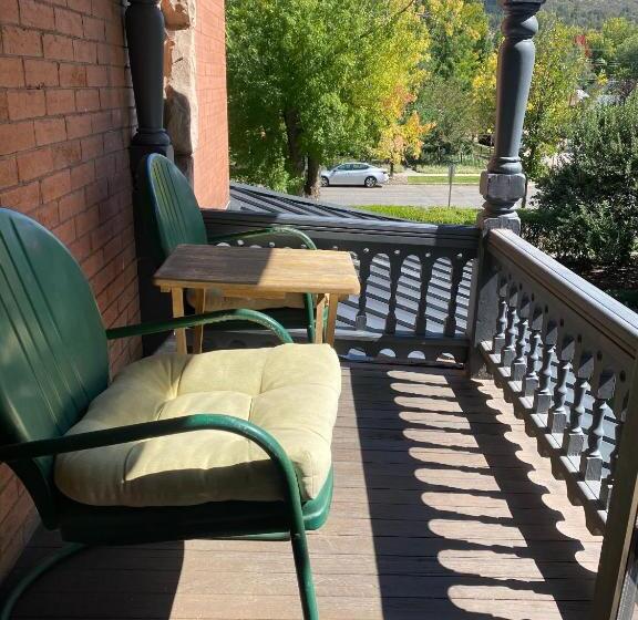 Номер Deluxe с Балконом, Gable House Bed And Breakfast Inn