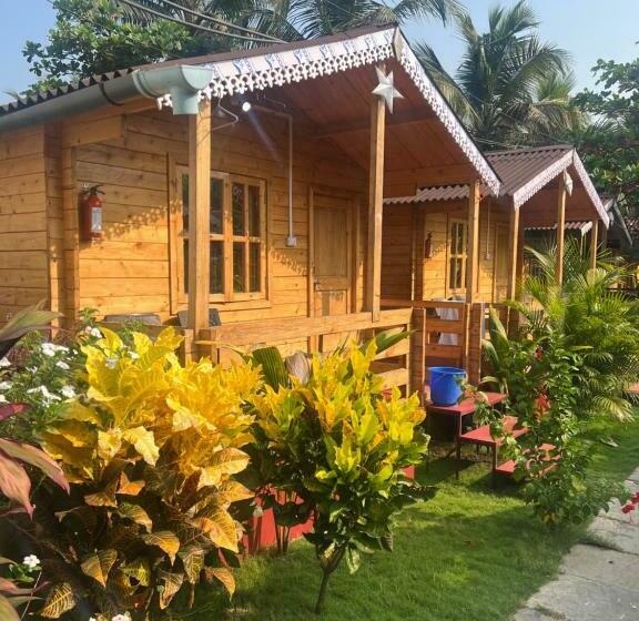 اتاق لوکس, Happy Shack Beach And Wooden Huts