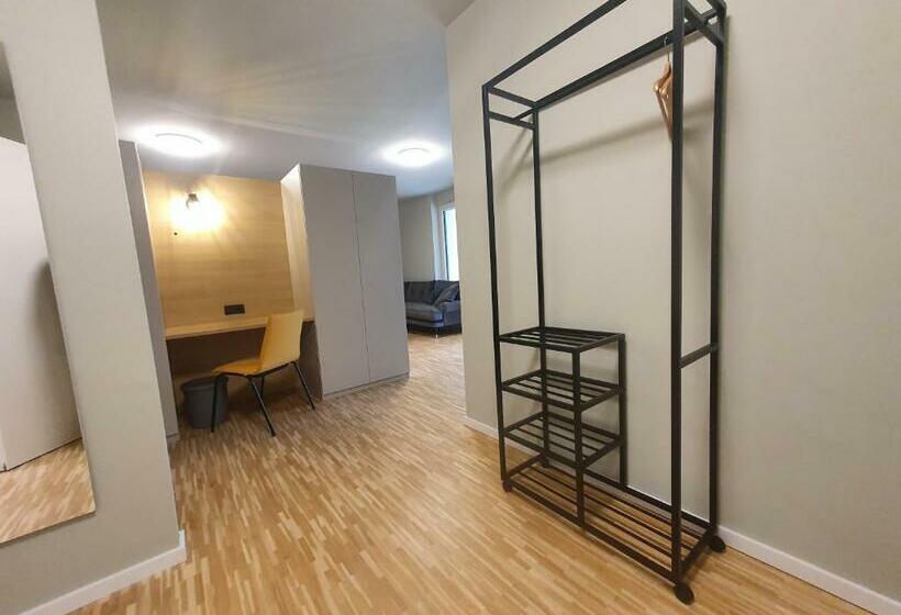 Номер Deluxe, Con4rent