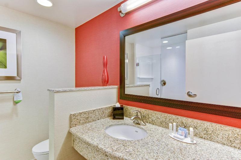 스탠다드 룸, Courtyard By Marriott Bridgeport Clarksburg