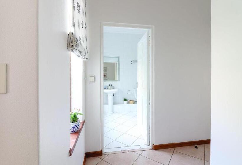 Номер Стандарт, A Tuscan Villa Guest House