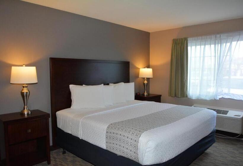 Номер Executive Кровать Кинг, Fairbridge Inn & Suites Dupont