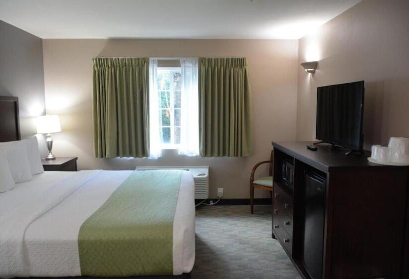 Стандартный Номер Кровать Кинг, Fairbridge Inn & Suites Dupont