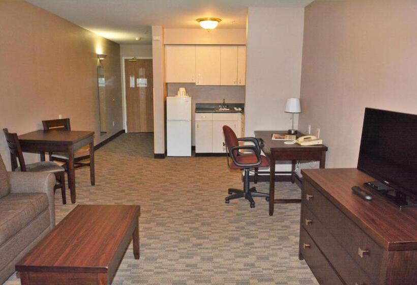 Люкс, Fairbridge Inn & Suites Dupont