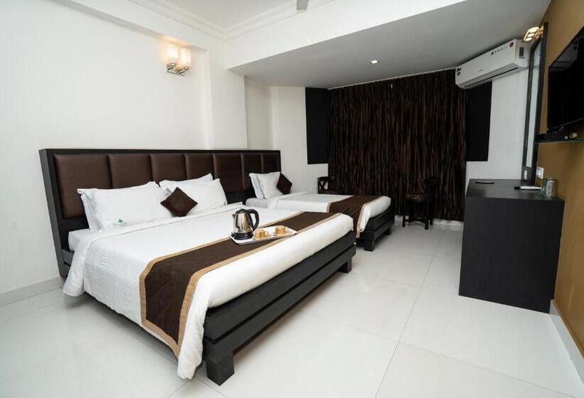 Семейный Номер, Mangalore International