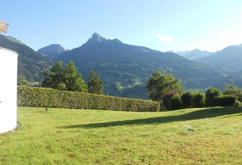 سوییت جونیور, Montjola Nova