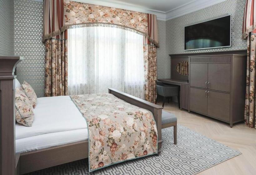 اتاق استاندارد, Roze Boutique