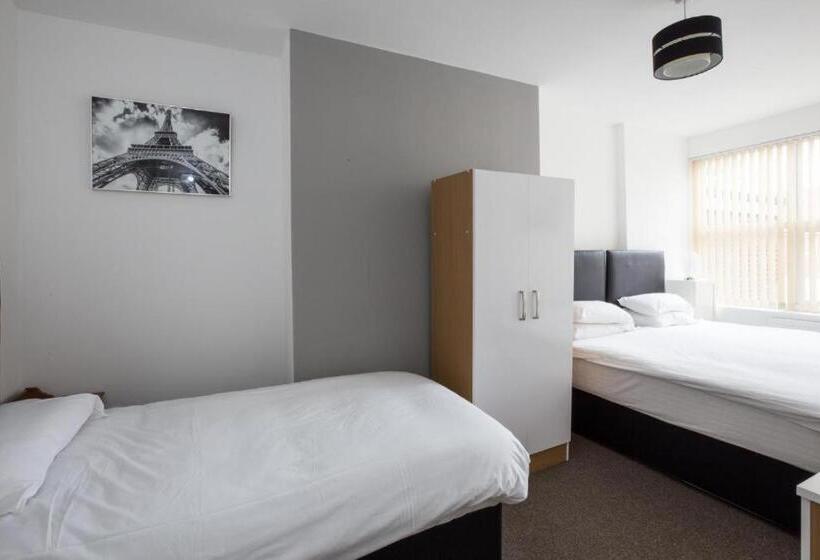 Номер Стандарт Трехместный, Grosvenor Hotel Rugby