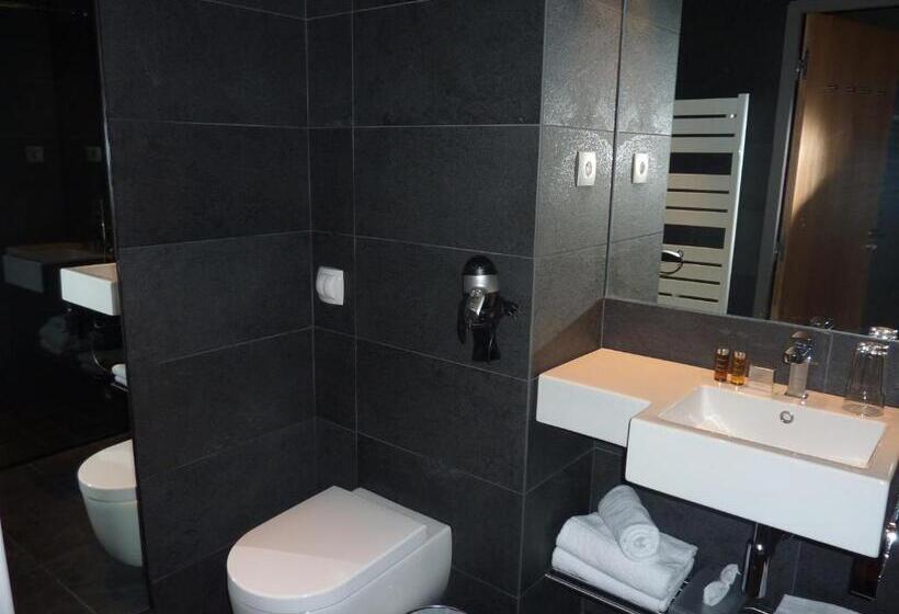 Полулюкс, Anova Hotel & Spa