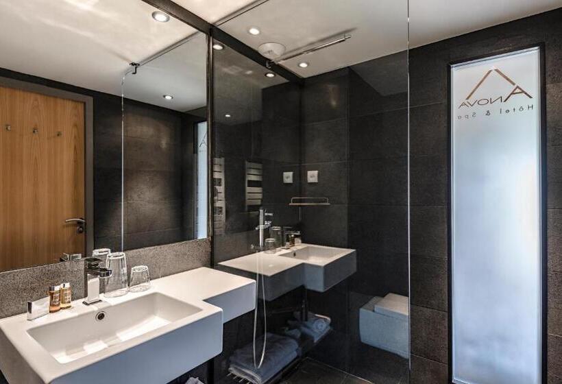 Полулюкс с Балконом, Anova Hotel & Spa