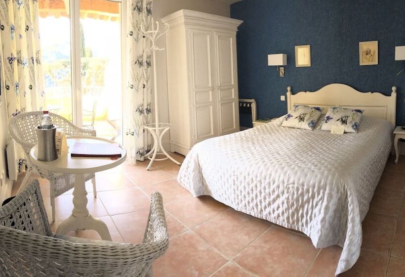 Номер Стандарт с Террасой, Auberge Du Lac