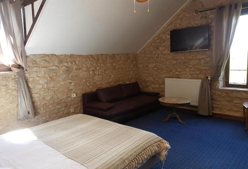 Трехместный Номер Deluxe, Domaine De Vareilles