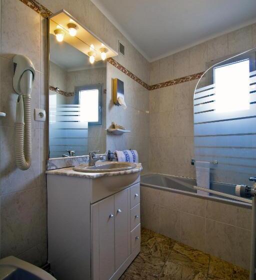 Номер Стандарт, Logis Hotel Restaurant Planes