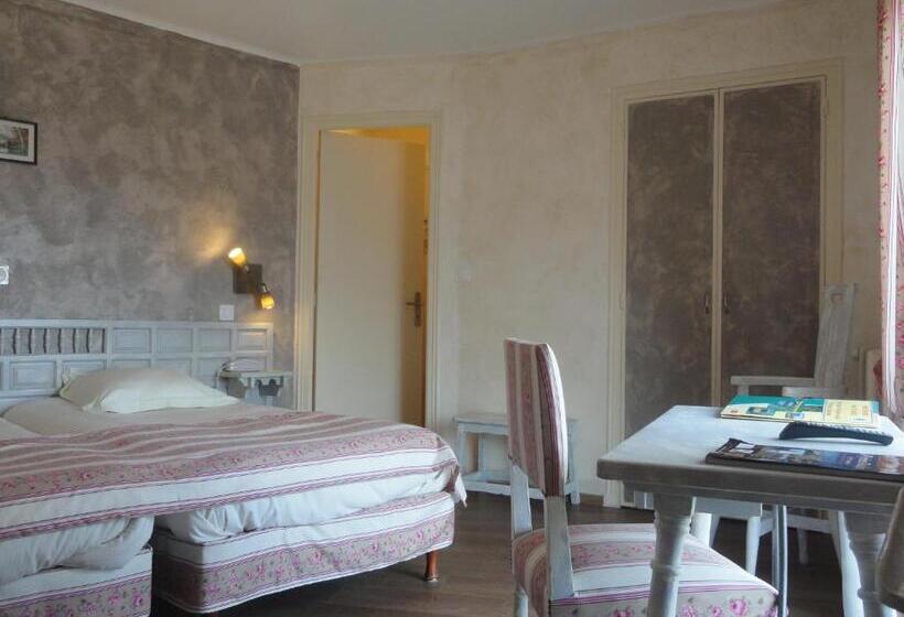 Номер Deluxe с Балконом, Logis Hotel Restaurant Planes
