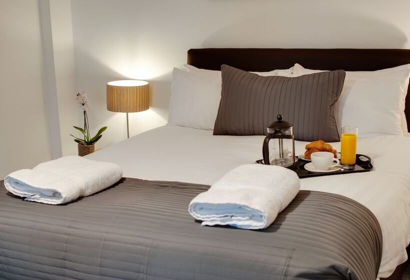 Апартаменты 2 Спальни, Base Serviced Apartments   Cumberland Apartments