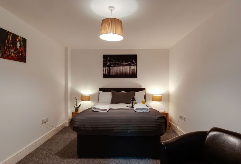 Апартаменты 2 Спальни, Base Serviced Apartments   Cumberland Apartments