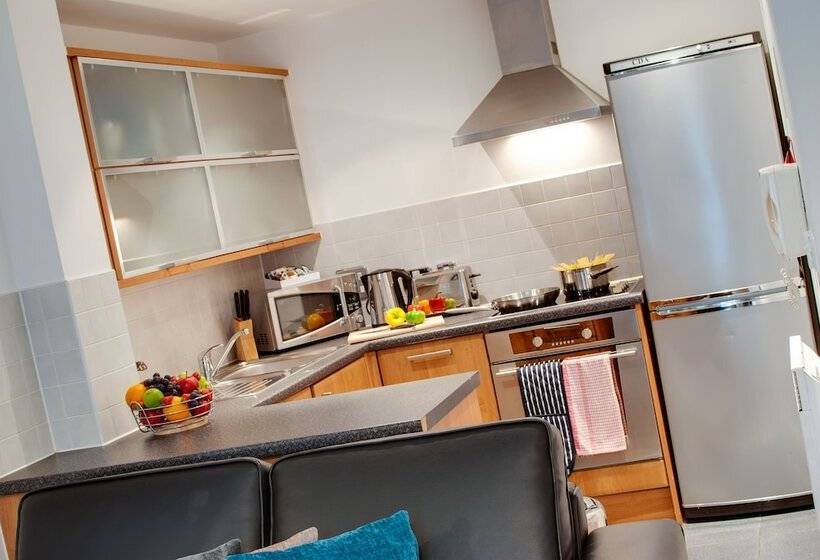 Апартаменты 1 Спальня, Base Serviced Apartments   Cumberland Apartments