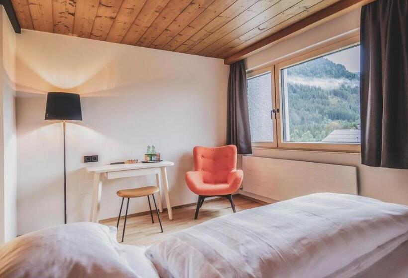 اتاق استاندارد با چشم‌انداز کوهستان, Boutiquehotel Das Edelweiss