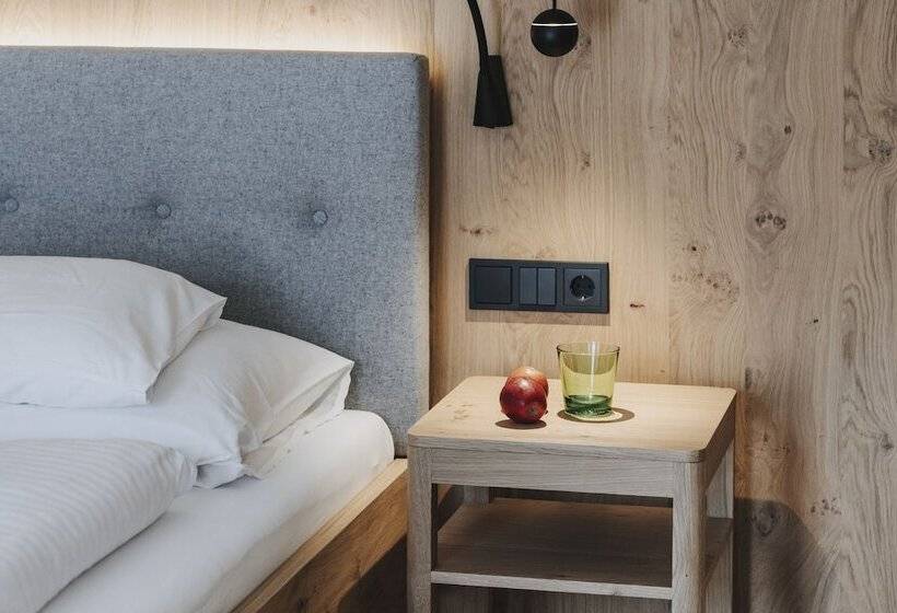 Номер Стандарт, Alpenrose
