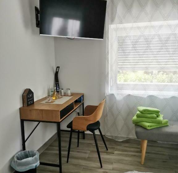 اتاق استاندارد, Hostel Postaja