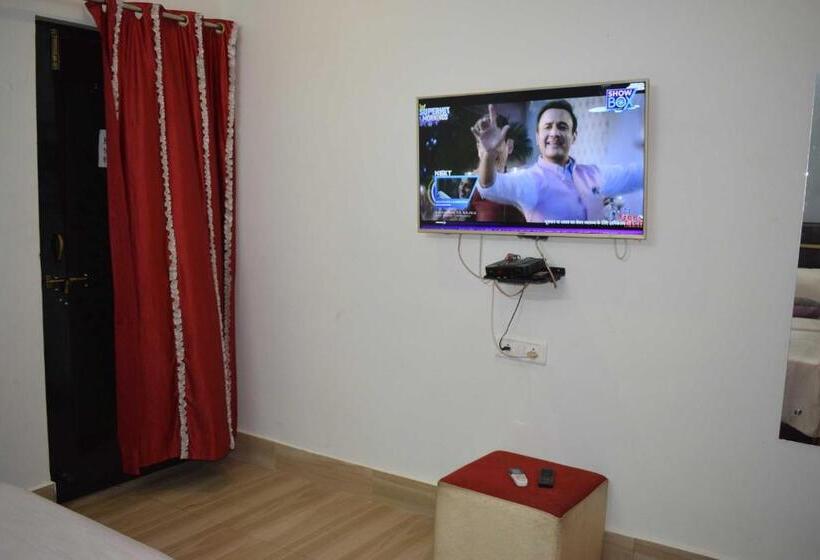 Трехместный Номер Deluxe, Oyo 90375 Riyasat Cottage