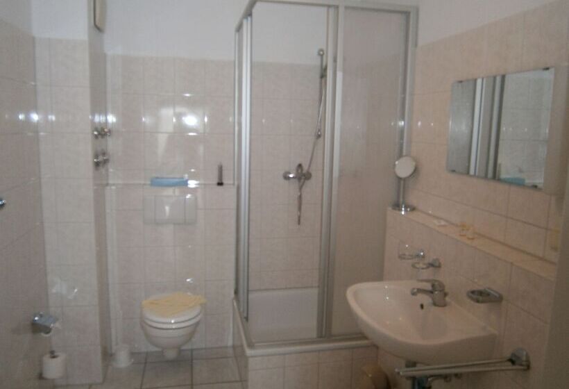 발코니가 있는 2 베드룸 아파트, Apartmenthaus Binzer Sterne