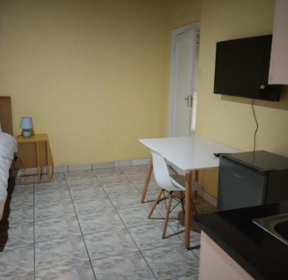 Quarto Deluxe, Jacmo Guest House