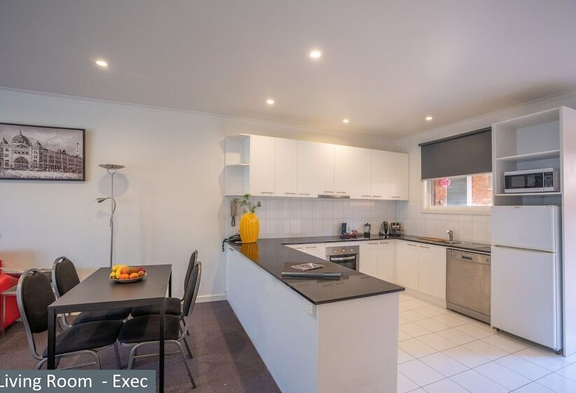 آپارتمان اجرایی 1 خوابه, Clocktower Apartment