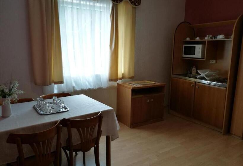Apartamento 1 Dormitório, Kikelet Club