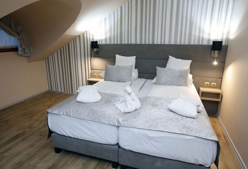 Семейный Номер, Wellness Hotel Laroba