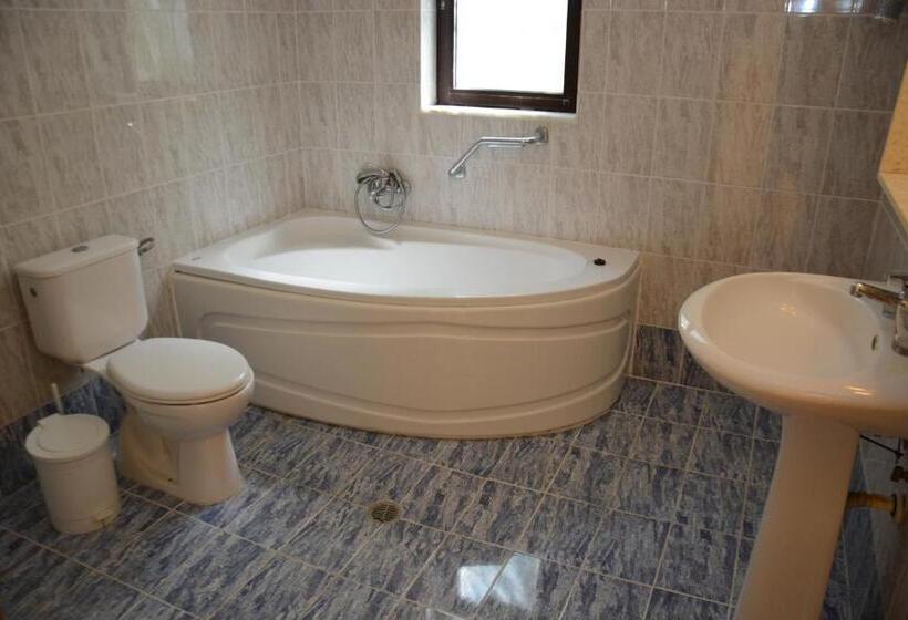 Апартаменты 2 Спальни, Niki Hotel Apartments