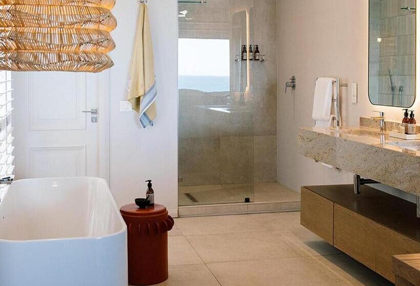 سوئیت با تخت بزرگ, Sala Beach House