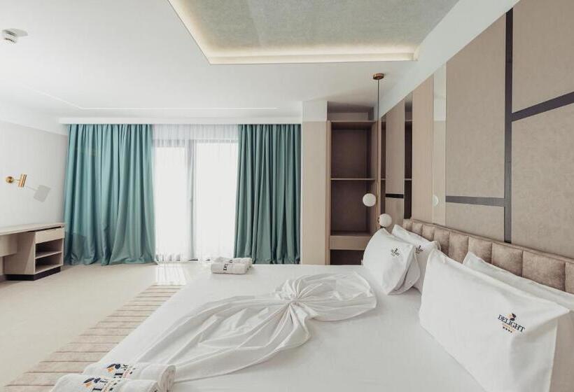 Полулюкс, Delight Hotel & Spa
