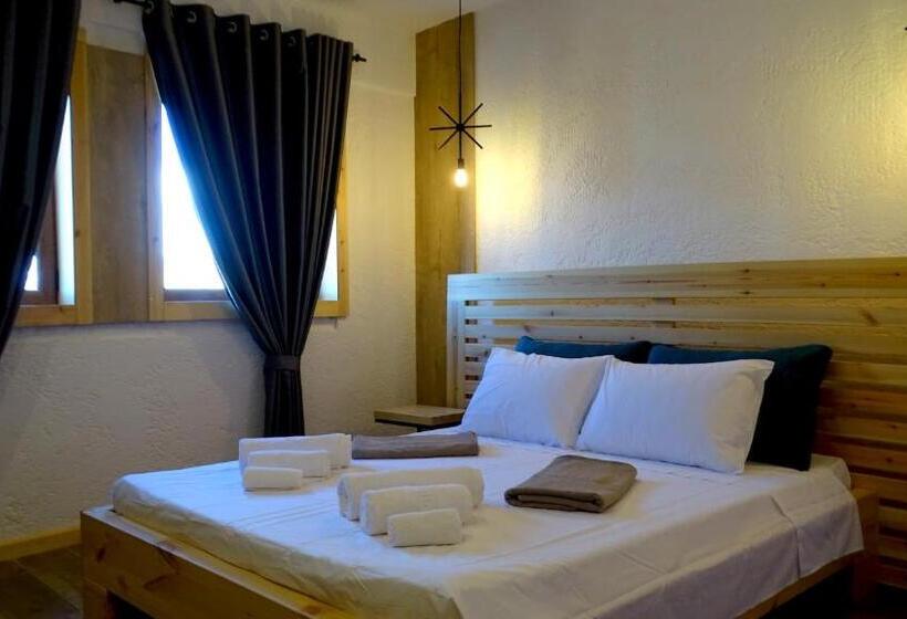 سوییت جونیور لوکس, Limni Resort