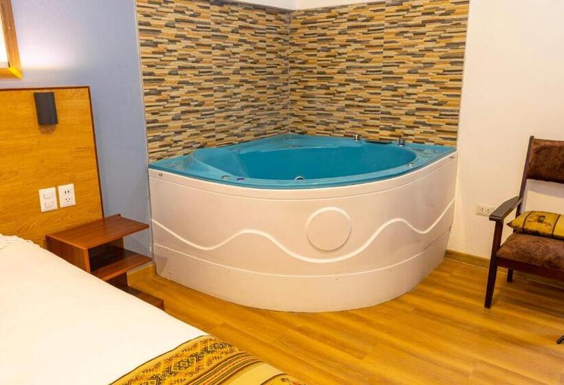 스위트 킹사이즈 침대, Pacific Palace