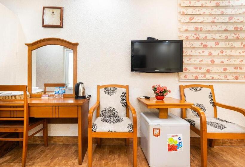 اتاق سوپریور, Queen Hotel Saigon Airport
