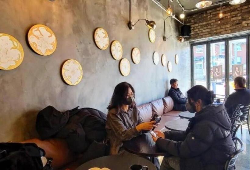 디럭스 스위트, House Of Gallery