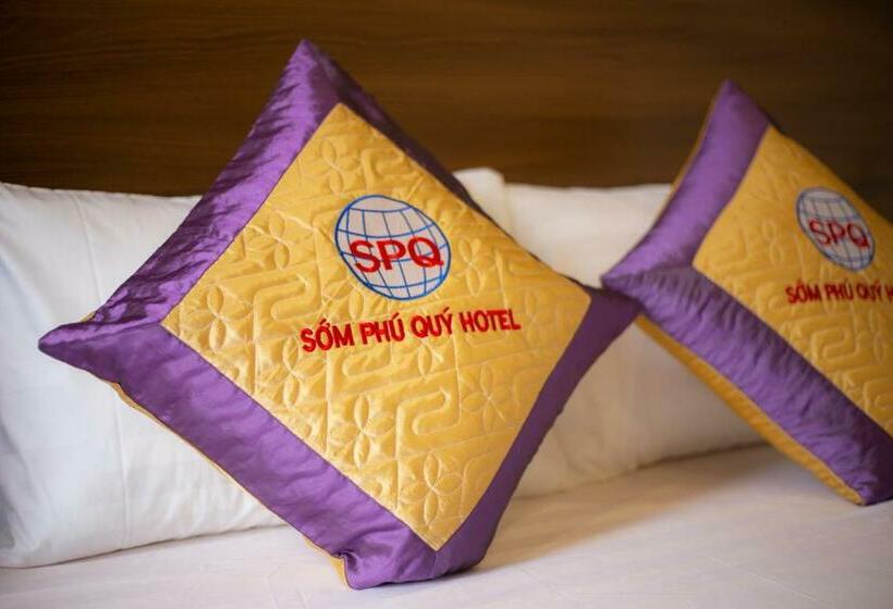 اتاق استاندارد با تخت بزرگ, Khách Sạn Sớm Phú Quý   Ninh Thuận