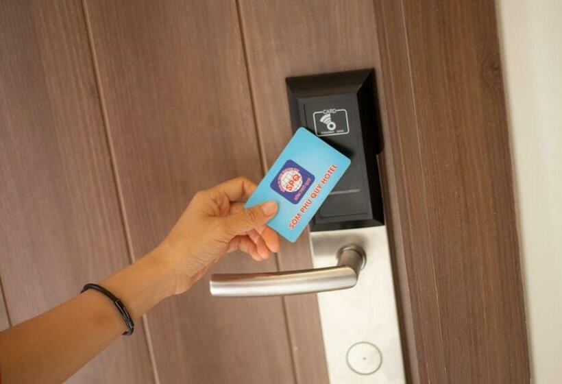 اتاق استاندارد, Khách Sạn Sớm Phú Quý   Ninh Thuận
