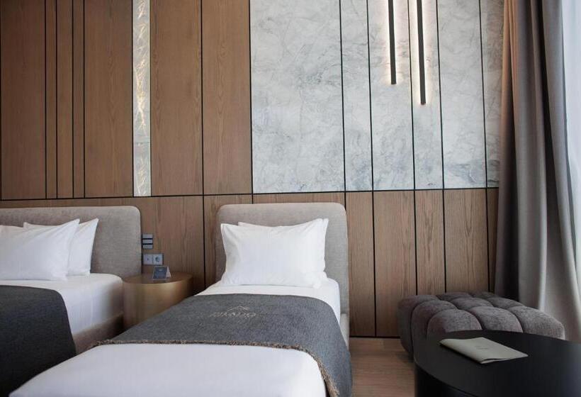带海景的复工套房, Prado Luxury