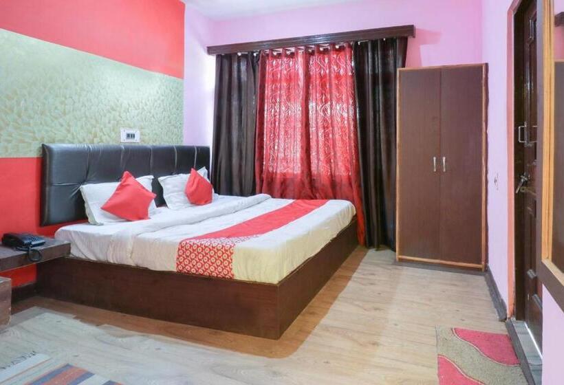 Quarto Triplo Clássico, Oyo Mnl739 Manali Villa