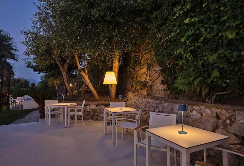 اتاق لوکس با چشم‌انداز دریا, Capri Blue Luxury Villa Le Tre Monelle
