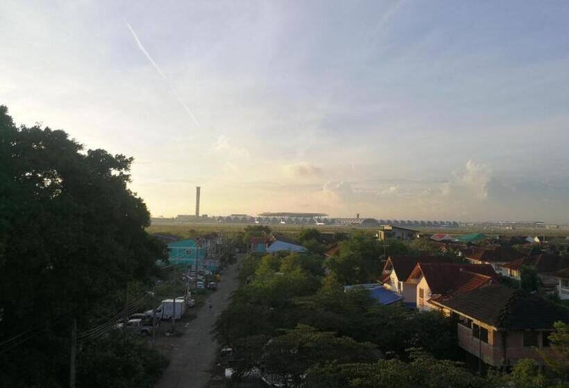 家庭房间共用浴室, Happy Home Hostel