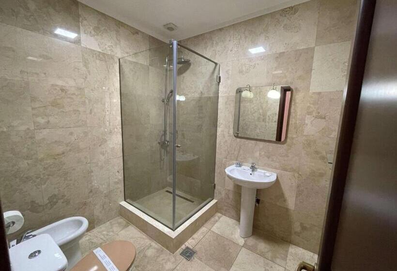 Трехместный Номер Deluxe, Vila Regal Mamaia