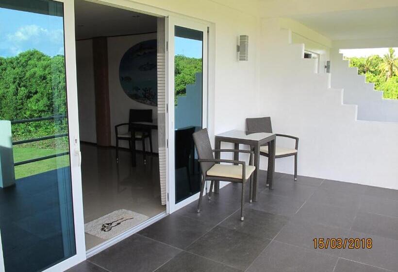 디럭스 방갈로, Cabilao Sunset Dive & Beach Resort